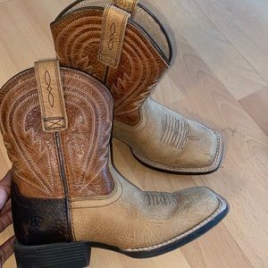 ARIAT leather cowboy boot